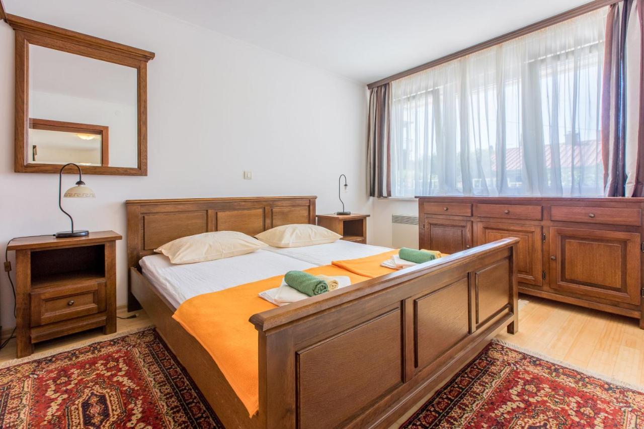 Apartments Robic Selce Exterior photo