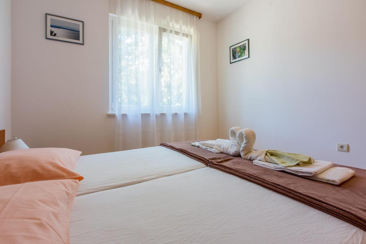 Apartments Robic Selce Exterior photo