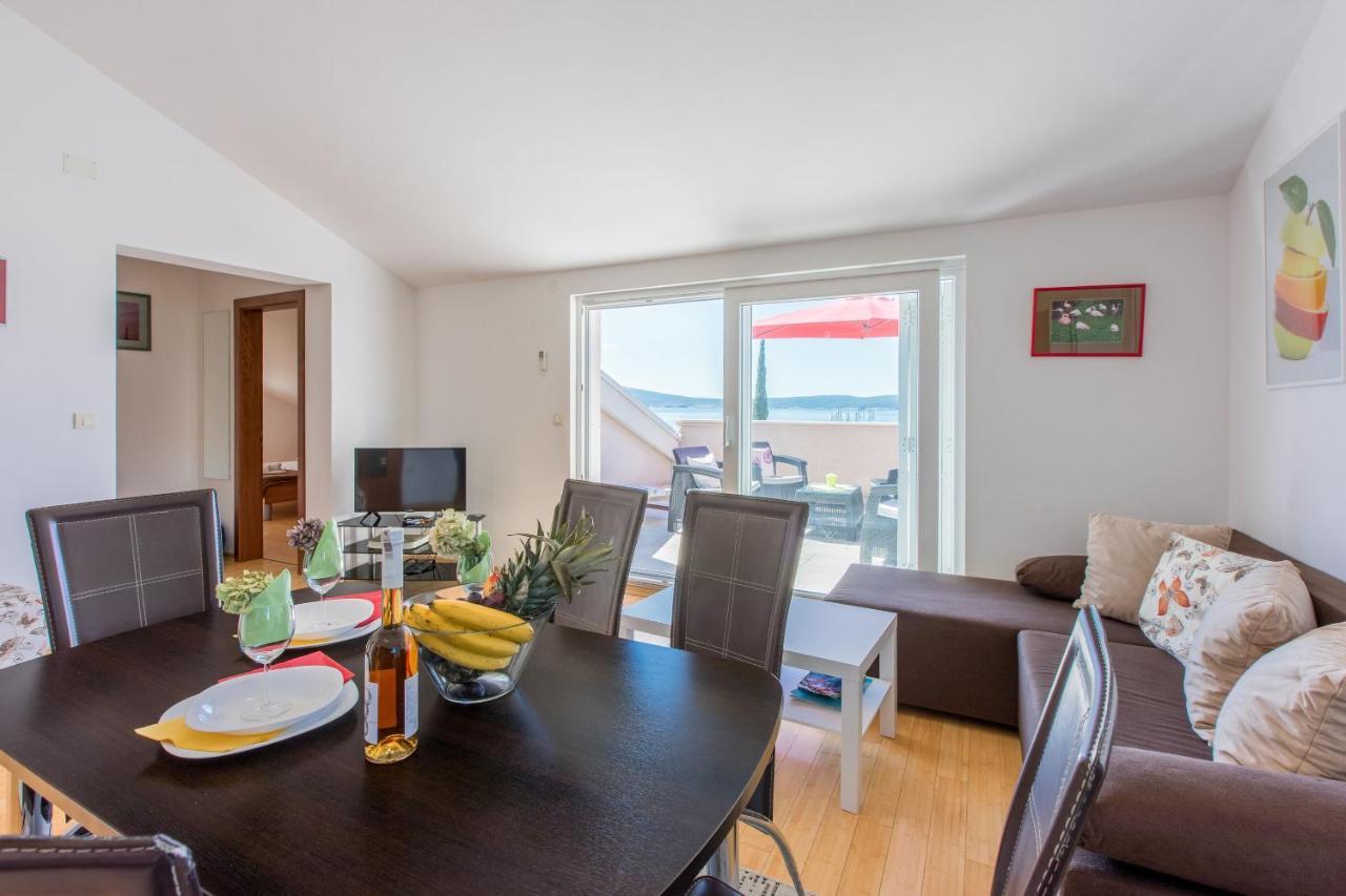 Apartments Robic Selce Exterior photo