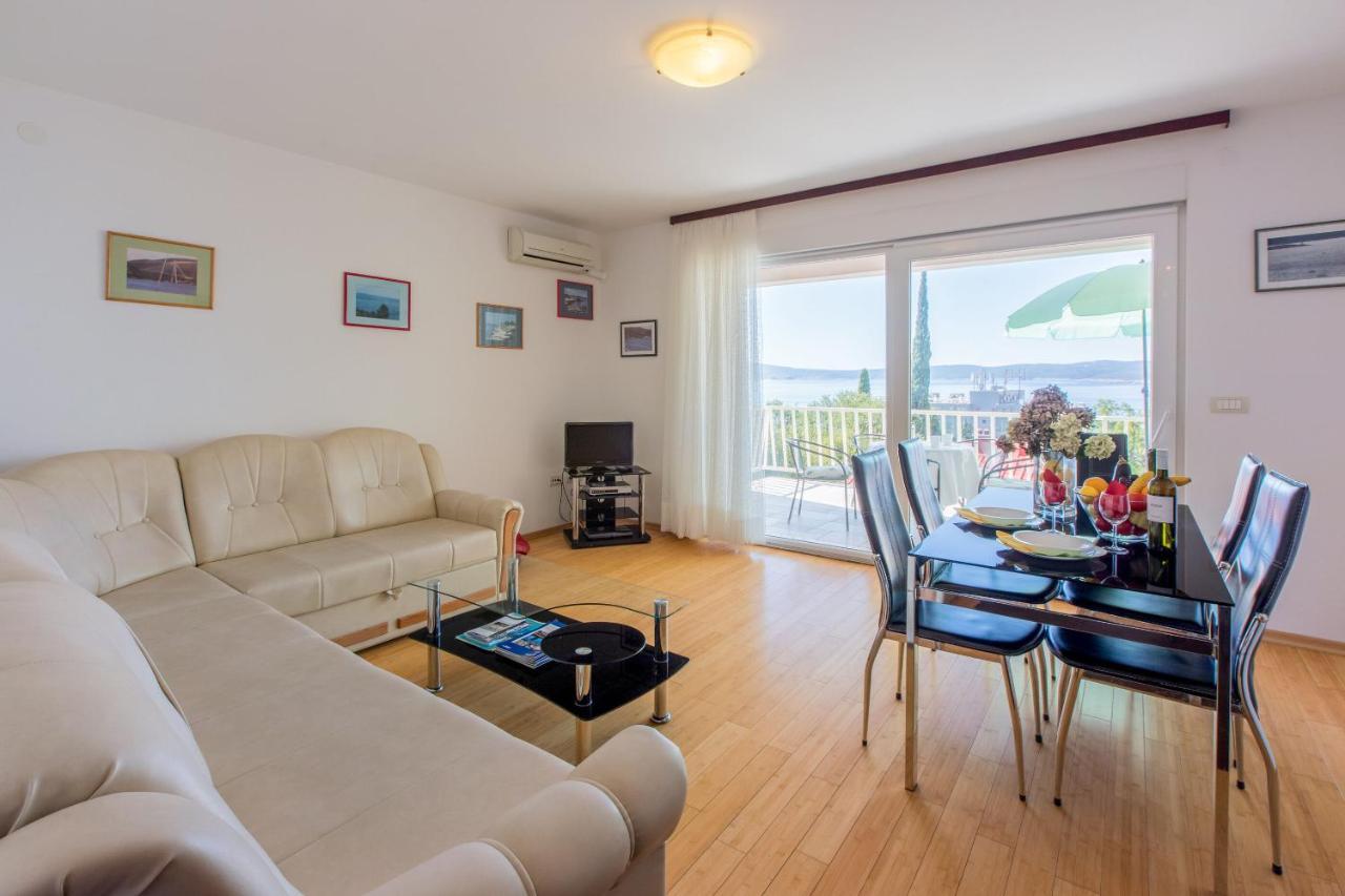 Apartments Robic Selce Exterior photo