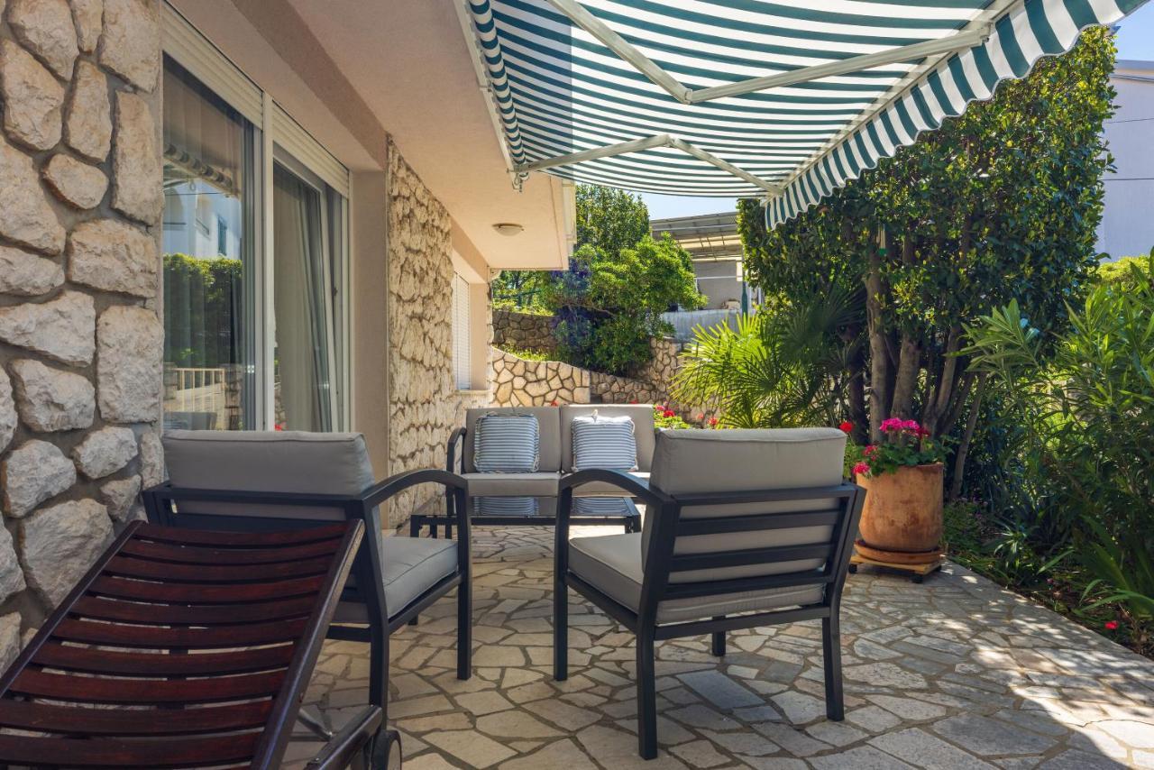 Apartments Robic Selce Exterior photo